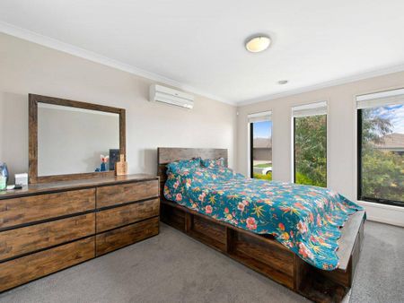 FOUR BEDROOM FAMILY HOME - Photo 3