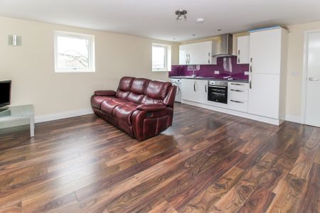 2 bedroom apartment to rent Roseland Road, Kenilworth, CV8 - Photo 2