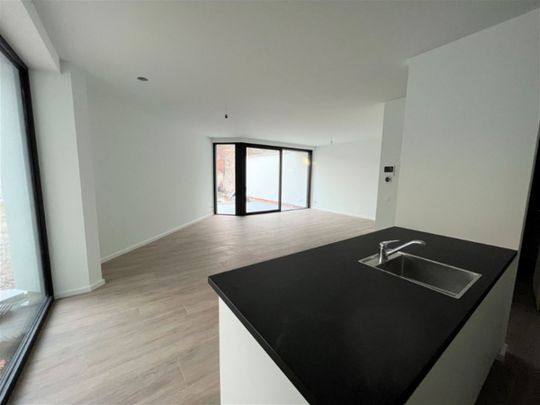 Prachtig appartement met 2 slaapkamers nabij het centrum van Aalst - Photo 1