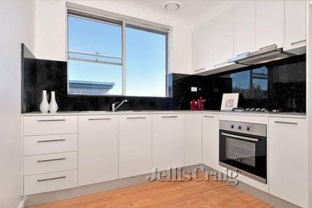 5/33 Staley Street, Brunswick - Photo 3