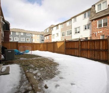 For Lease - 19 betterton Crescent, Brampton, Ontario - Photo 2
