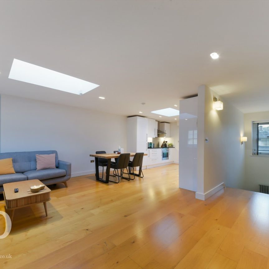 2 Bedroom Apartment, Catherine Street, Covent Garden, WC2B - Photo 1