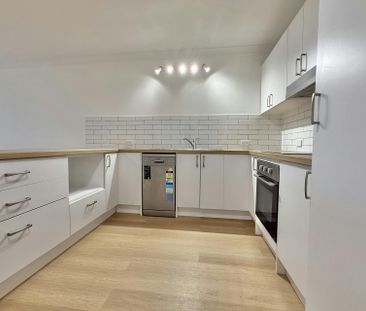 Stylish & Modern One-Bedroom Unit – Utilities Included! - Photo 6