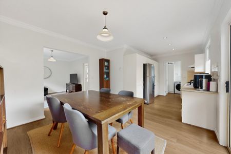 Well Designed Townhouse with Secure Garage and Courtyard - Photo 3