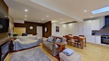 4 bedroom terraced house to rent - Photo 2
