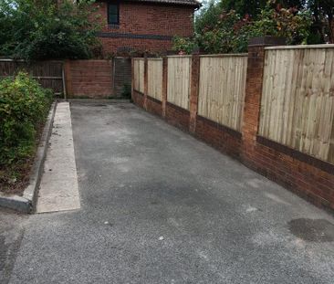 3 bedroom terraced house to rent - Photo 6