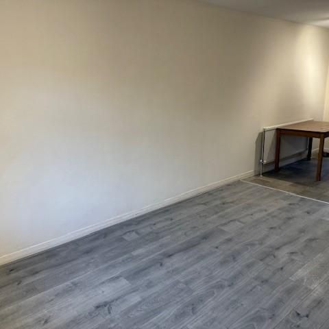 2 bedroom mews to rent - Photo 1
