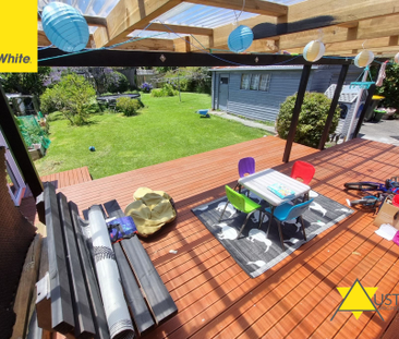 111 Flanshaw Road, Te Atatu South - Photo 4