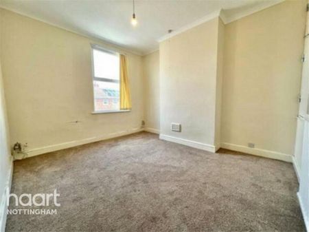 3 bedroom end of terrace house to rent - Photo 2
