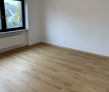 ***LAMBERT&STRELOW***3 ZKB Mietwohnung mit sep. Freisitz (Mitbenutz... - Foto 1