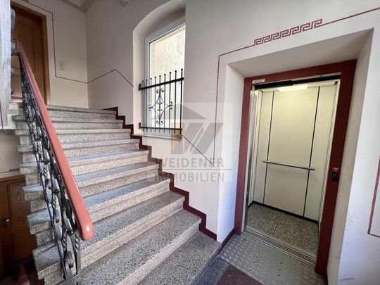 Schicke 2 Raum-Wohnung mit Stuck und Aufzug in Gera Untermhaus! - Photo 1