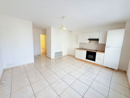 Location Appartement 2 pièces 35m² - Photo 2