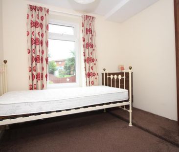 2 bedroom Flat to rent in Station Road, South Gosforth, Newcastle U... - Photo 3