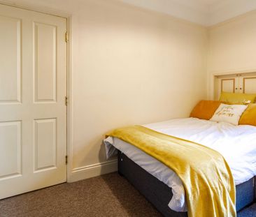 Room 1 - Photo 5
