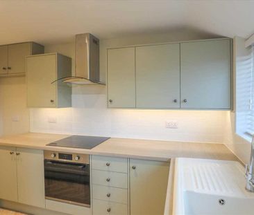 3 bedroom terraced house to rent - Photo 6