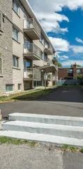 1 room apartment of 56m² in Montreal - Photo 2
