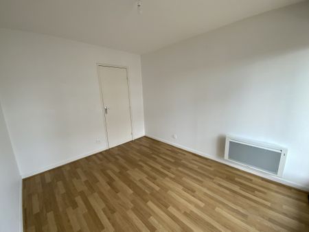 Location Appartement 5 pièces 103m² EVREUX 27000 - Photo 3