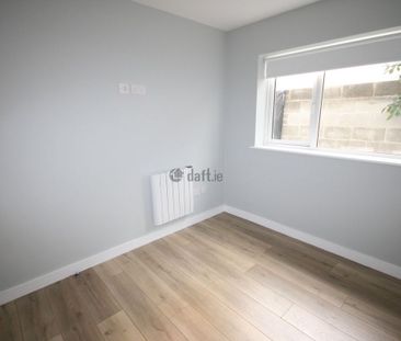 Apartment to rent in Dublin, Slademore Ave - Photo 1