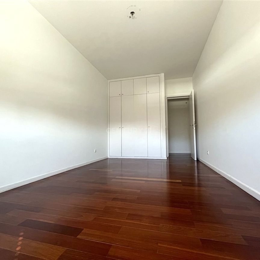 Exclusivo T4 em Telheiras – 185m² de Conforto e Funcionalidade! - Photo 1