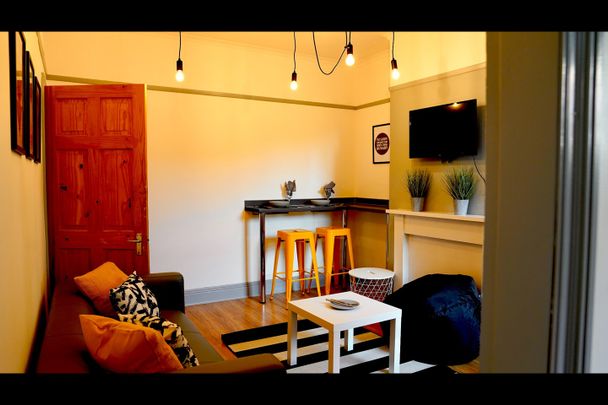 4 Bed Terraced House, Hearsall Lane, CV5 - Photo 1