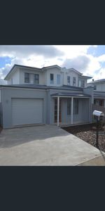 1/107 St Killian St, White Hills, Vic 3550 - Photo 4