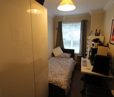 Richmond Park Road, Charminster, - Photo 2