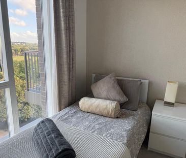 Room in a Shared Flat, Adenmore Road, SE6 - Photo 5