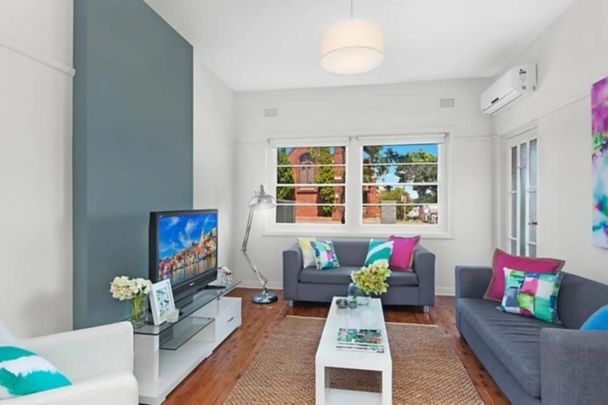 Stylish two bedroom apartment - Photo 1