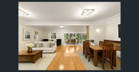 Spacious Family Home - Photo 2