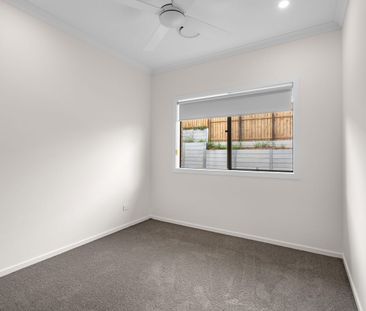 5-BEDROOM FAMILY HOME + DUCTED AC + LARGE YARD! - Photo 5