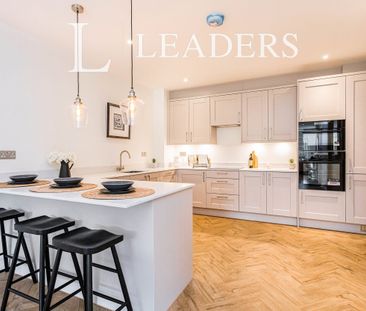 4 bedroom semi-detached to rent Acorn Gardens, Bell Lane - Photo 3