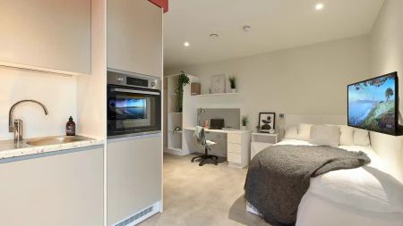 Platinum Studio - Photo 2