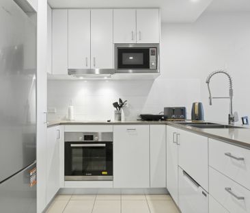 Fully Furnished. Perfectly Positioned. - Photo 4