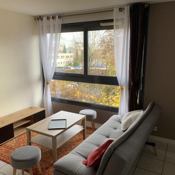 Location Appartement 3 pièces 67m² BORDEAUX 33000 - Photo 1