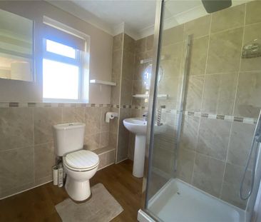 2 bedroom semi-detached house to rent - Photo 5