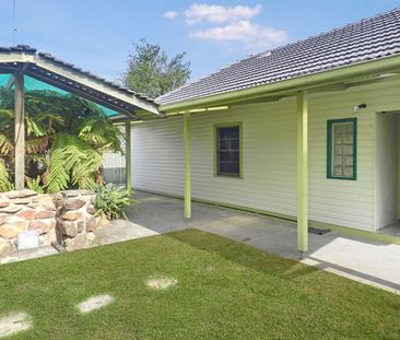 THREE BEDROOM RETREAT ON MORONEY STREET - Photo 6