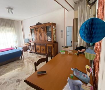 INTERO APPARTAMENTO O CAMERE PER STUDENTESSE - Photo 1