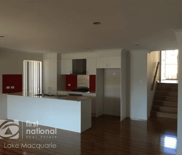 Modern 4-Bedroom Family Home - Photo 5
