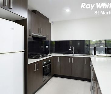 EXTRA LARGE 3 BEDROOM UNIT PLUS STUDY WITH 2 CARSPACES - Photo 2