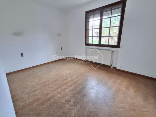 AVIGNON , Maison type 6 de 152 m² avec jardin, - Photo 1