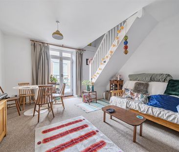 Ambra Vale East, Bristol - Photo 2