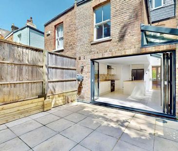 4 bedroom house to rent - Photo 1