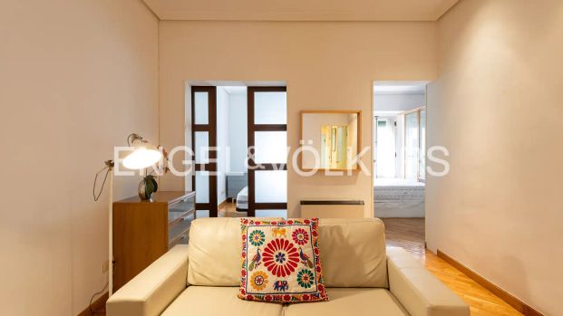 Piso de alquiler en Universidad - Malasaña - Foto 1