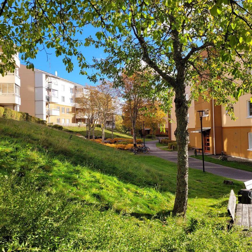 Herrhagsvägen, Nyköping - Photo 1