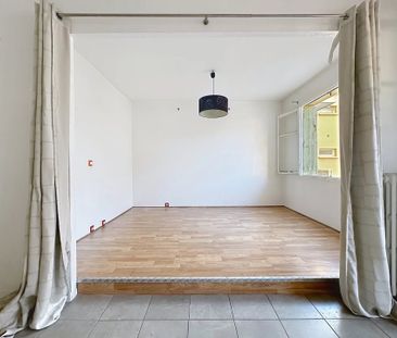 Location Appartement 3 pièces ST LAURENT DU VAR 06700 - Photo 2