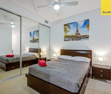 Conveniently Located Two Bedroom Apartment - Photo 1