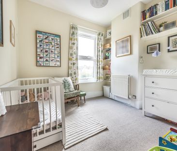 Flat to rent - Verdant Lane, London, SE6 - Photo 3