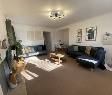 2 Bedroom Ground Floor Apartment To Rent - Photo 3