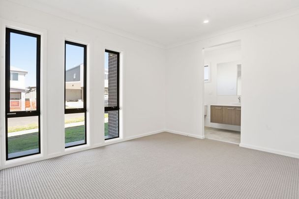 BRAND NEW FOUR BEDROOM FAMILY HOME - Photo 1