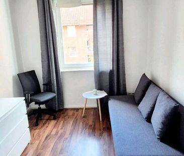 ZENTRAL Möblierte 2,5-Zimmer-Wohnung - Photo 1
